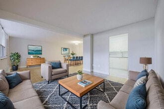 Royal Court in Markham, ON - Building Photo - Building Photo