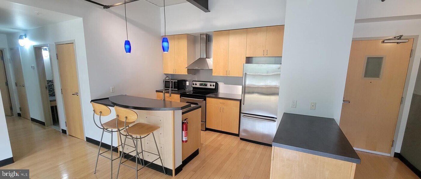75 Maple St-Unit -202 in Conshohocken, PA - Building Photo