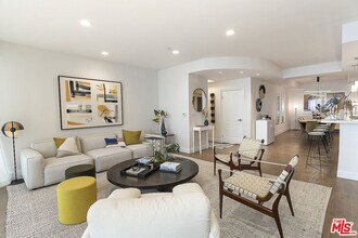 5670 Wilshire Blvd in Los Angeles, CA - Building Photo - Building Photo