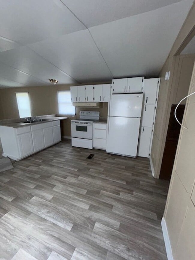 3788 Atkinson Rd in Orrum, NC - Building Photo - Building Photo