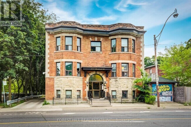 property at 333-333 Harbord St