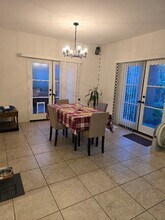 1107 Trails Ln in Duarte, CA - Foto de edificio - Building Photo