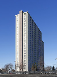 Skyline Tower in St. Paul, MN - Building Photo - Building Photo