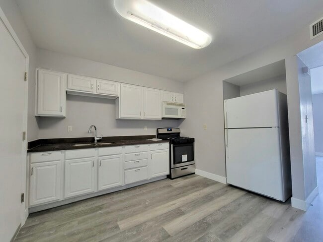 property at 1833 E Harvard St