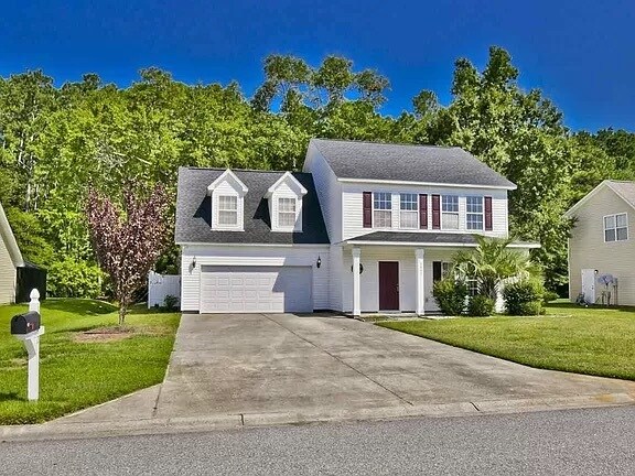 3842 Camden Dr in Myrtle Beach, SC - Foto de edificio