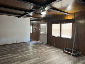 8455 Northmont Dr in San Antonio, TX - Building Photo - Building Photo