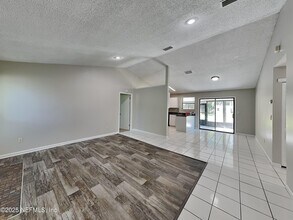5043 Tan St in Jacksonville, FL - Building Photo - Building Photo