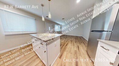 87 W Barrett Ave in Madison Heights, MI - Building Photo - Building Photo