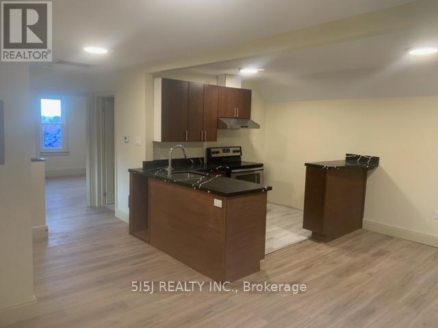 246 Bradford St in Barrie, ON - Building Photo