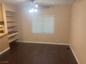 282 Aztec Ln in Henderson, NV - Building Photo - Building Photo