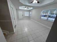 15251 SW 31st St in Miami, FL - Foto de edificio - Building Photo