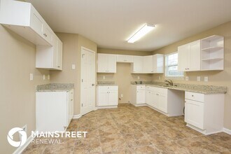 6792 Foxfire Pl in Atlanta, GA - Building Photo - Building Photo