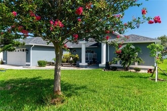 1131 SW 47th St in Cape Coral, FL - Building Photo - Building Photo