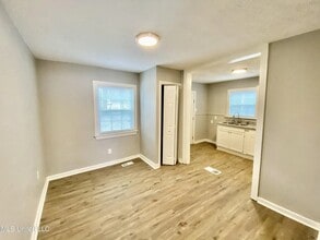308 Josanna St, Unit 31F in Jackson, MS - Building Photo - Building Photo