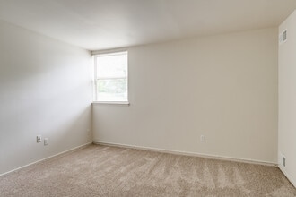Belleville Pointe Apartments in Belleville, MI - Foto de edificio - Interior Photo