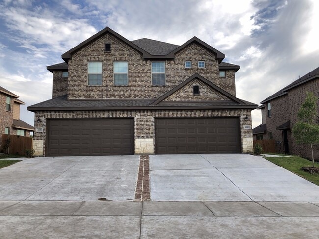 property at 1030 Sierra Vista Ct