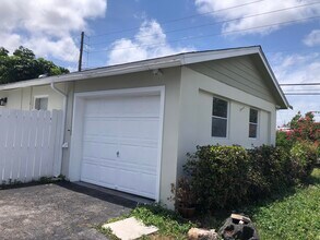 462 S Haverhill Rd in West Palm Beach, FL - Building Photo - Building Photo