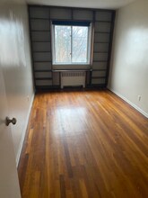 9022 70th Dr in Forest Hills, NY - Building Photo - Building Photo