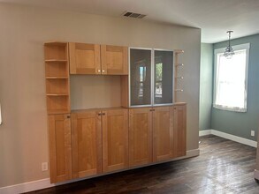 301 Creekside Way in Winters, CA - Building Photo - Building Photo