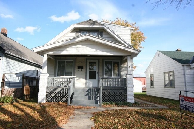 property at 1916 S 75th St