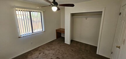 301 S Lupin Ln in Ridgecrest, CA - Building Photo - Building Photo