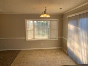 1025 Spring Forest Rd in Greenville, NC - Building Photo - Building Photo