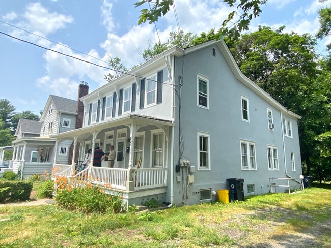 215 Birch Ave, Unit 1F, Unit 1F