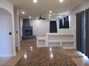 7301 Cedar Waxwing Pl NW in Albuquerque, NM - Foto de edificio - Building Photo