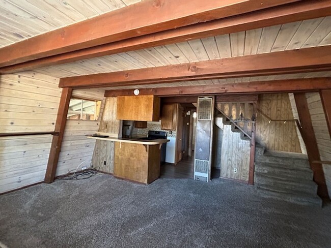 1556 Malabar Way in Big Bear, CA - Building Photo - Building Photo