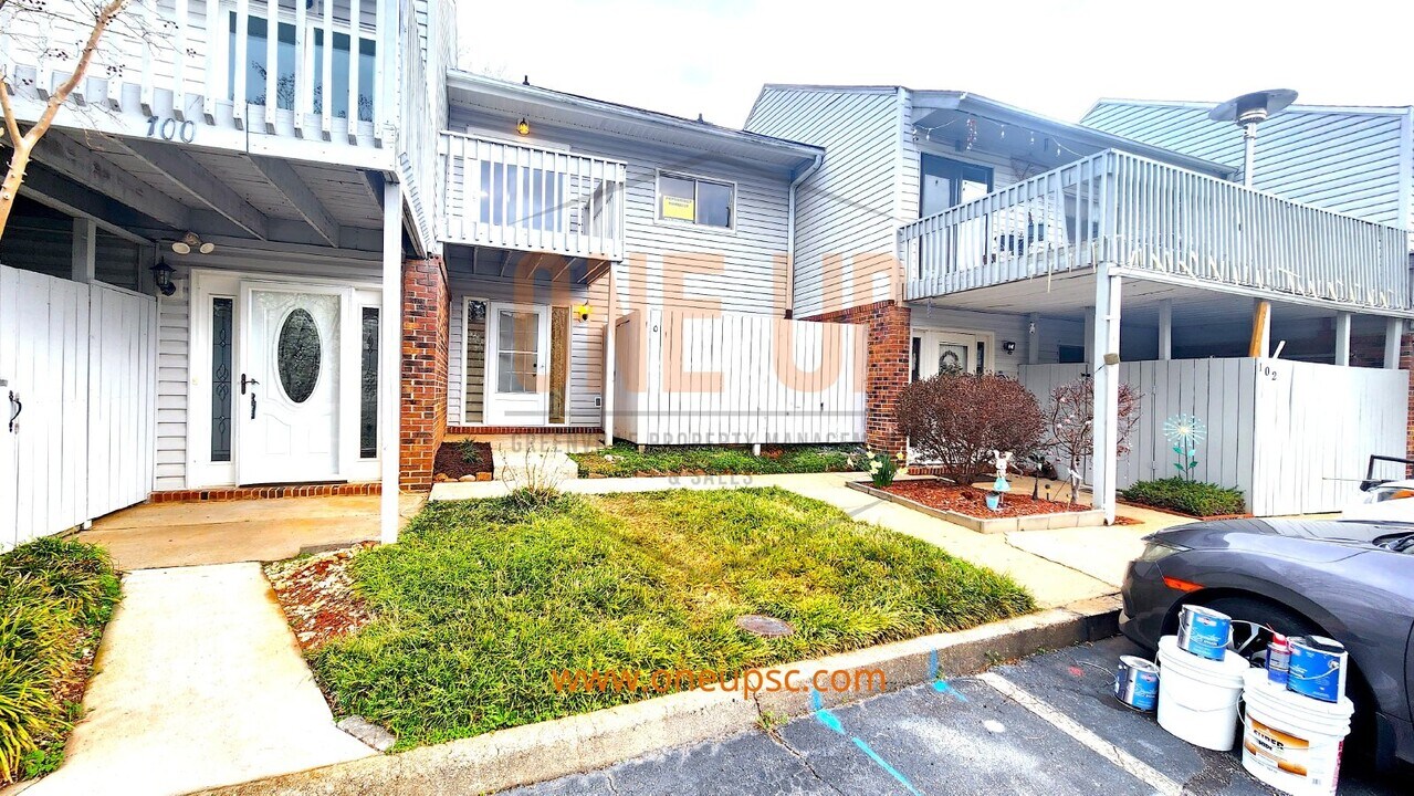 101 Genoa Ct in Greenville, SC - Building Photo