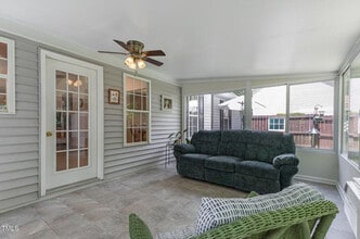 105 Fox Den Ct in Cary, NC - Foto de edificio - Building Photo