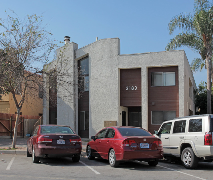 2183 Pine Ave in Long Beach, CA - Building Photo