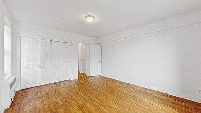 282 E 35th St in Brooklyn, NY - Foto de edificio - Building Photo