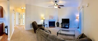 207 Treyson Ln, Unit 207 in Morgantown, WV - Building Photo