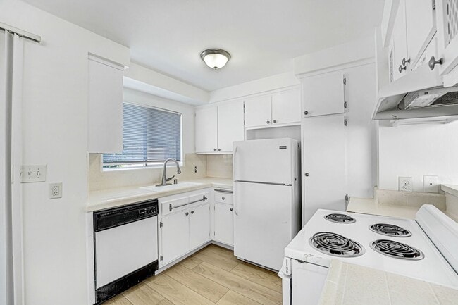 1723 S Barrington Ave, Unit 03 in Los Angeles, CA - Foto de edificio - Building Photo