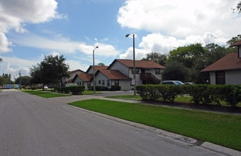 Breezeway Villas Apartments in Pinellas Park, FL - Building Photo - Building Photo