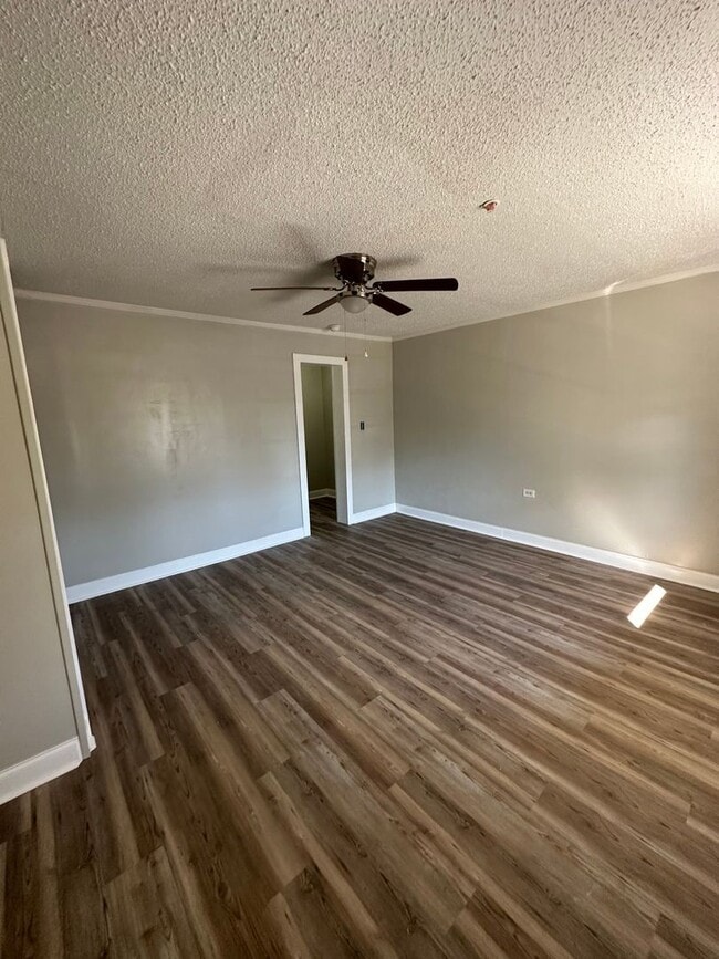 property at 1519 N Polk St