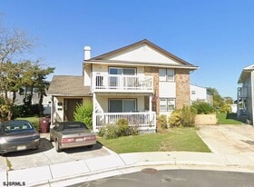 342 Hampshire Dr in Ventnor City, NJ - Building Photo