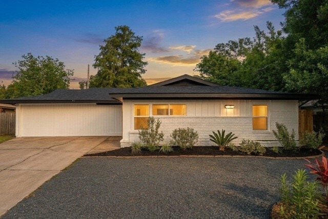 property at 1610 Antoine Dr