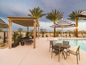 Amavi Aster Ridge in Phoenix, AZ - Building Photo - Building Photo