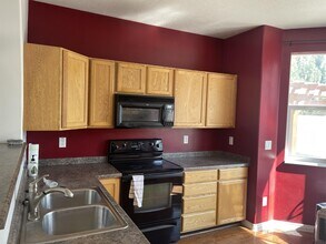 754 N Bradford Dr in North Salt Lake, UT - Building Photo - Building Photo