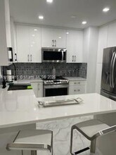 2225 NE 123rd St-Unit -102 in North Miami, FL - Building Photo - Building Photo