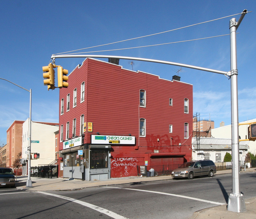 365 Central Ave in Brooklyn, NY - Building Photo