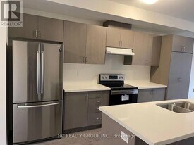 12 Terrace Bay Ln in Richmond Hill, ON - Building Photo