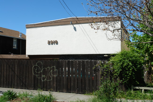 2918 Fulton St in Berkeley, CA - Building Photo - Building Photo