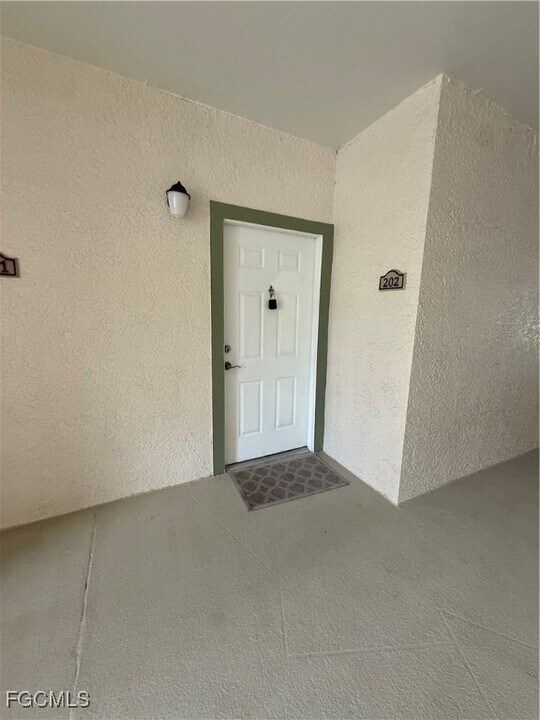 23680 Walden Center Dr in Bonita Springs, FL - Foto de edificio