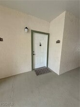 23680 Walden Center Dr in Bonita Springs, FL - Building Photo - Building Photo