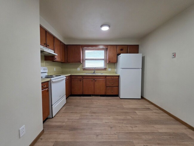 property at 1254-1256 Meadow Ln