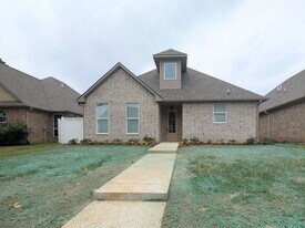 1 Fernwood Dr in Texarkana, TX - Building Photo