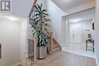 86 Briarfield Ave in East Gwillimbury, ON - Building Photo - Building Photo